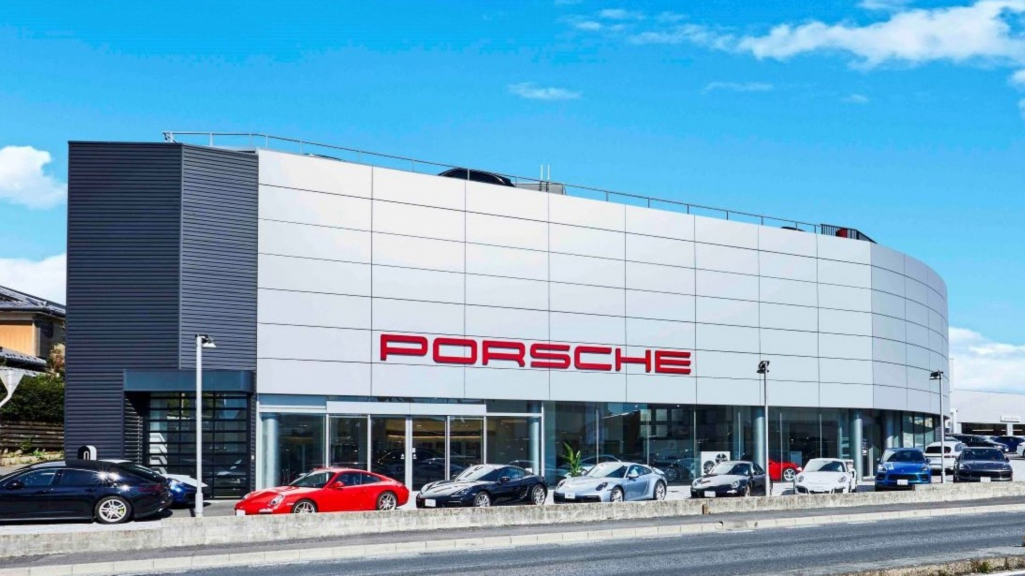 https://www.porsche.co.jp/dealers/kashiwa